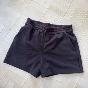 Lululemon Softstreme high rise 4inch shorts